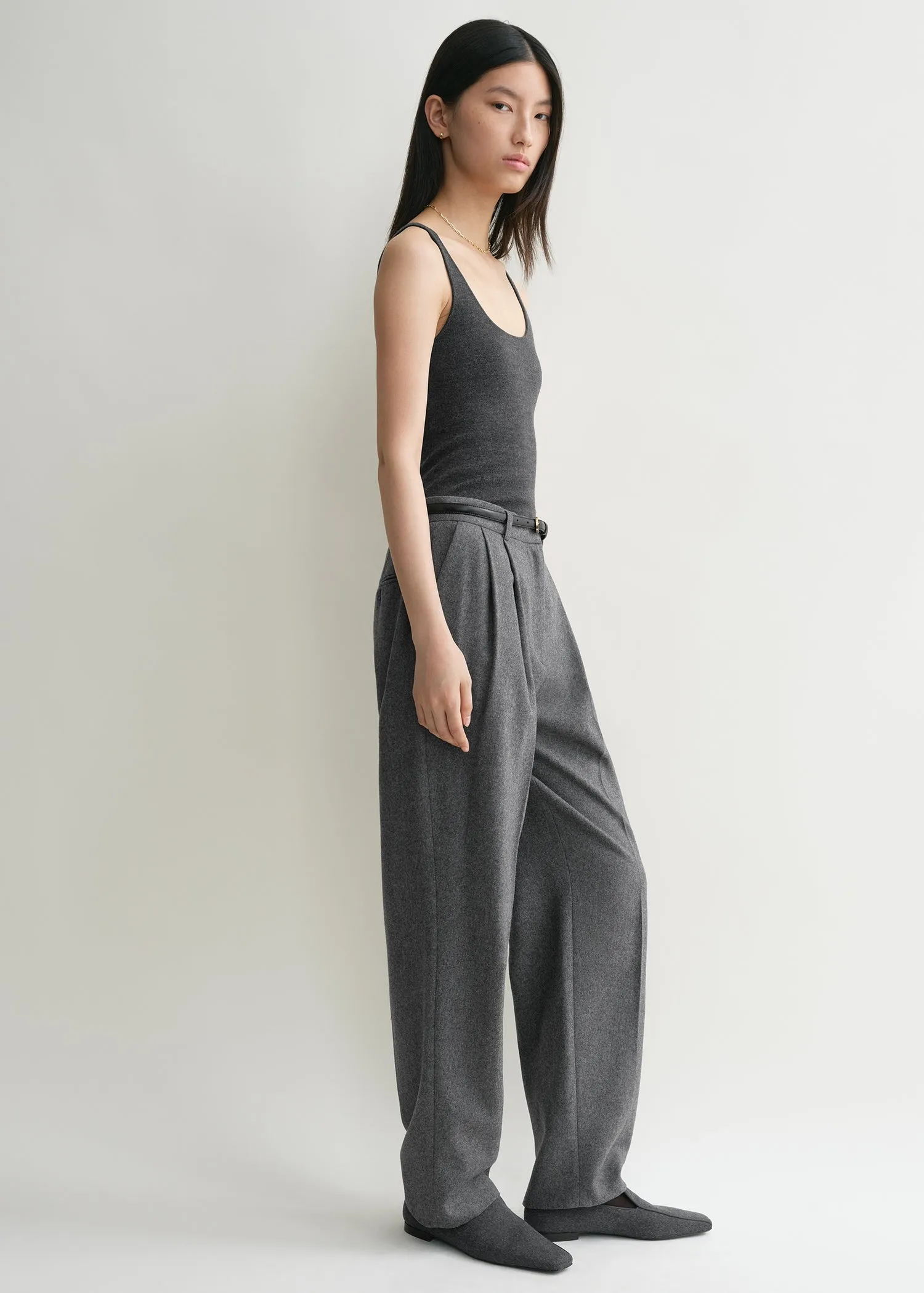 Double-pleated tailored trousers grey melange