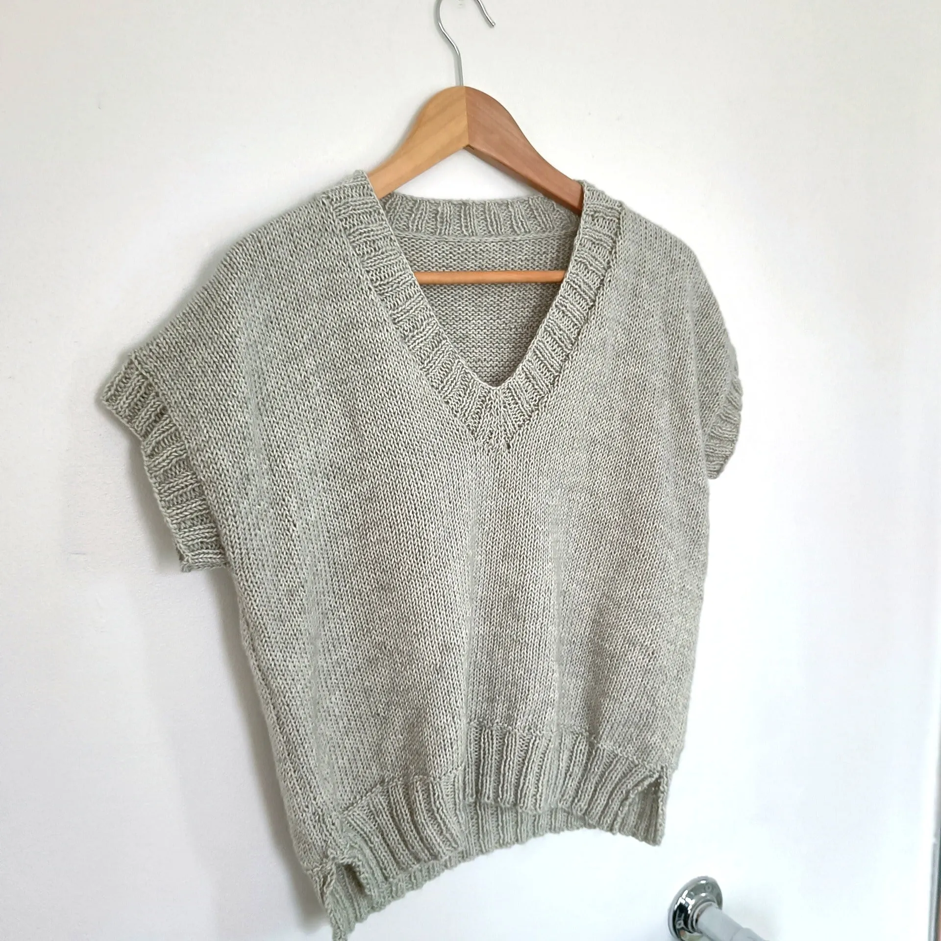 Easy Summer Top Knitting Pattern - Prato Fiorito Tee