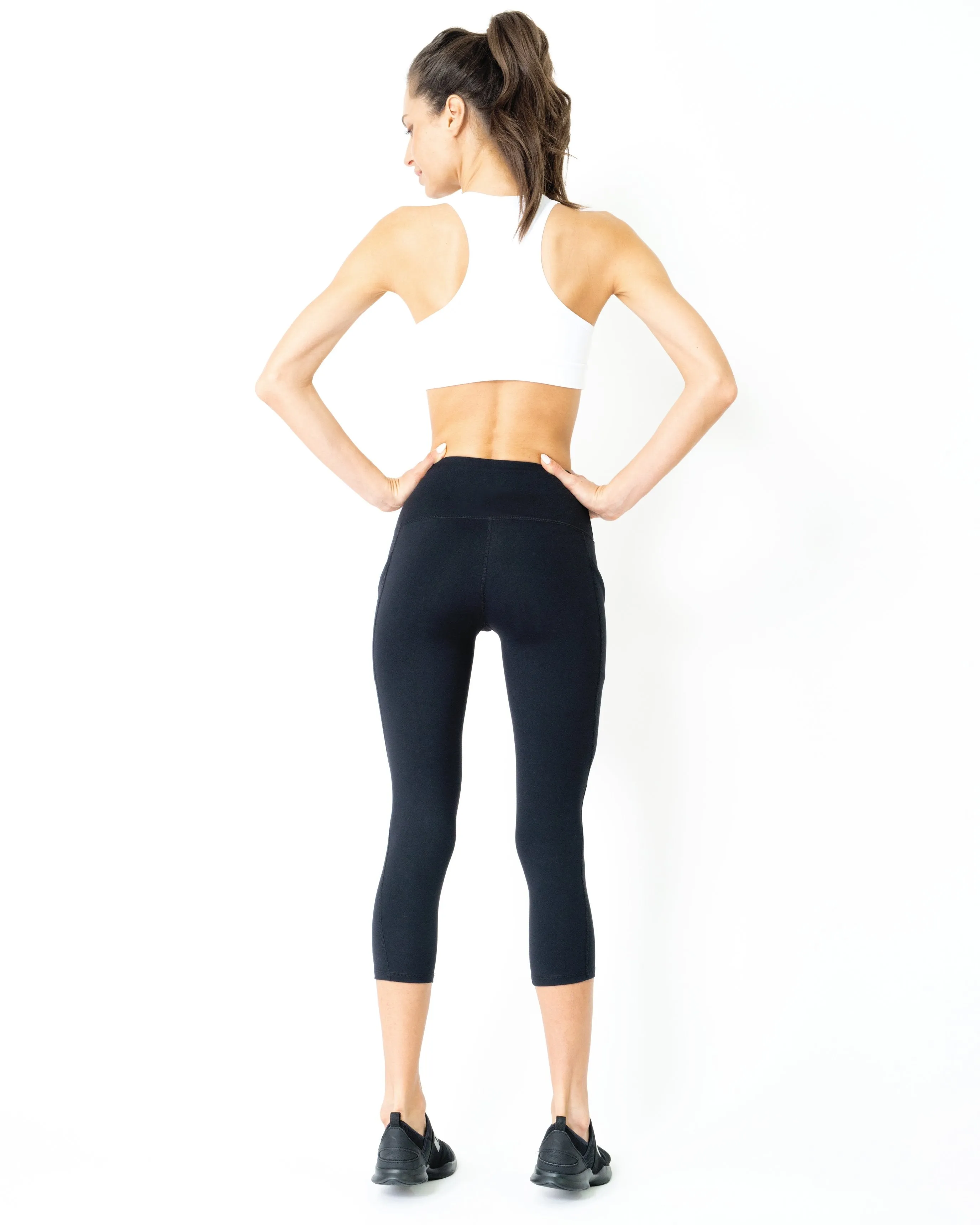 Jolie High-Waisted Capri Leggings With Hip Pockets