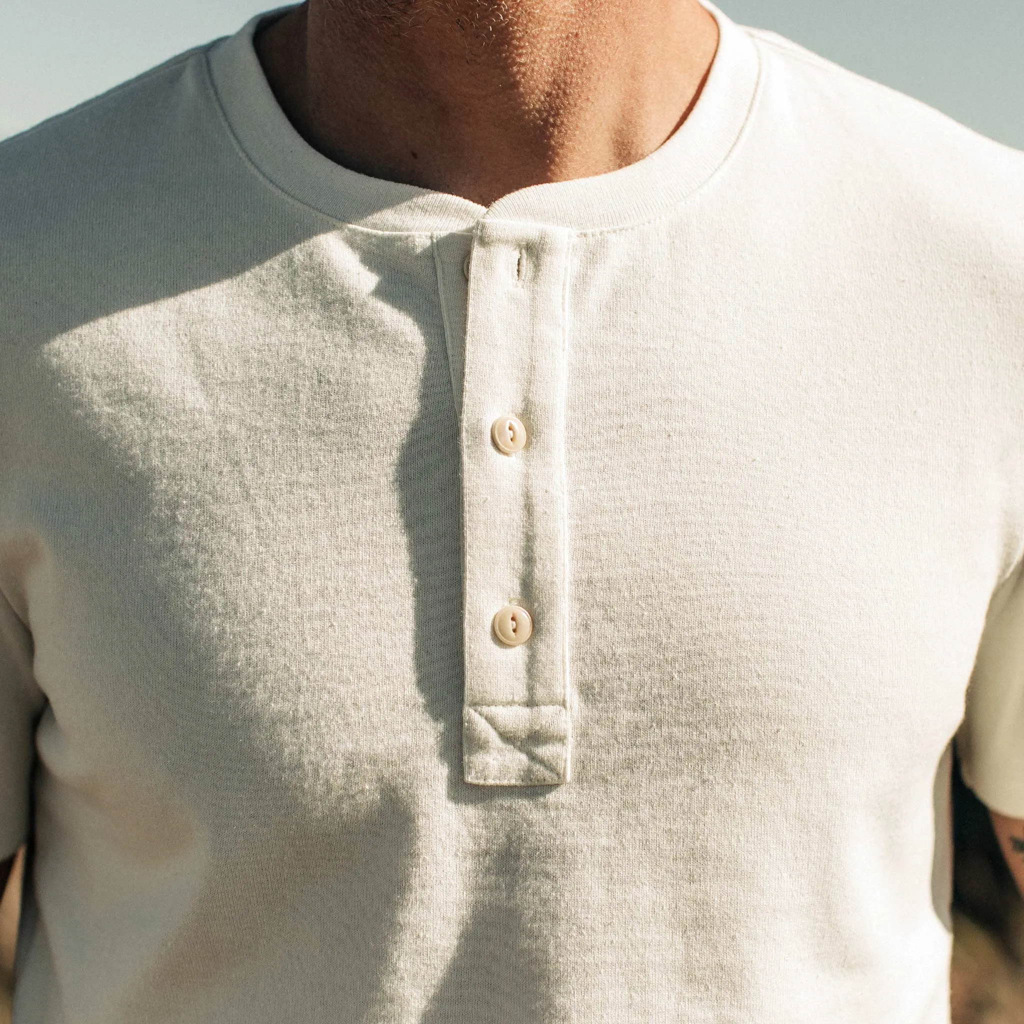 The Short Sleeve Heavy Bag Henley in Natural