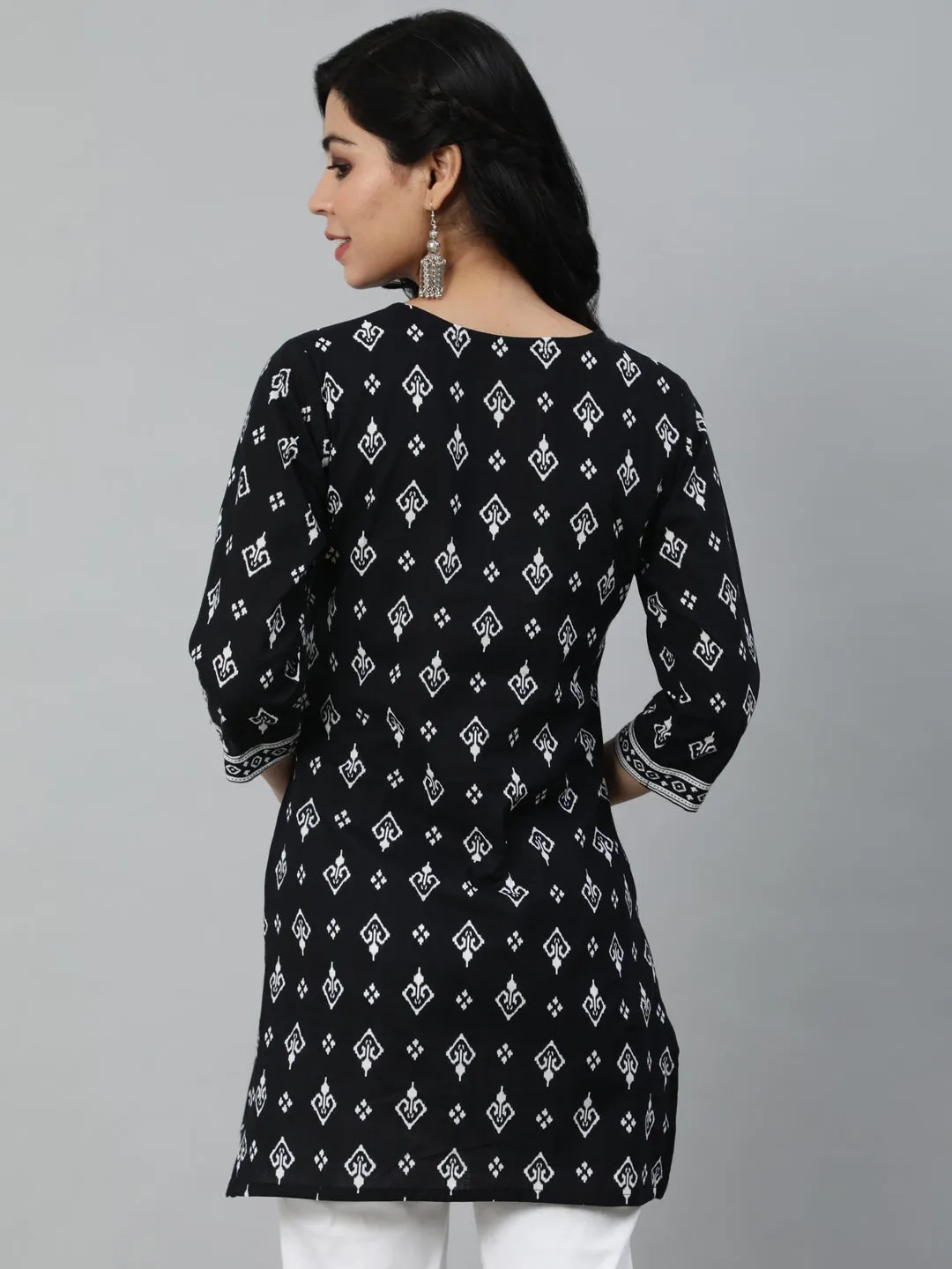 Women Black & White Printed Cotton Tunic