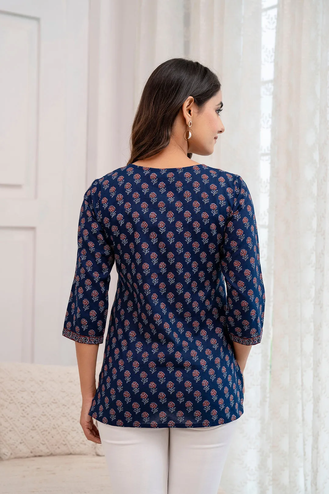 Women Blue Printed Straight Tunic