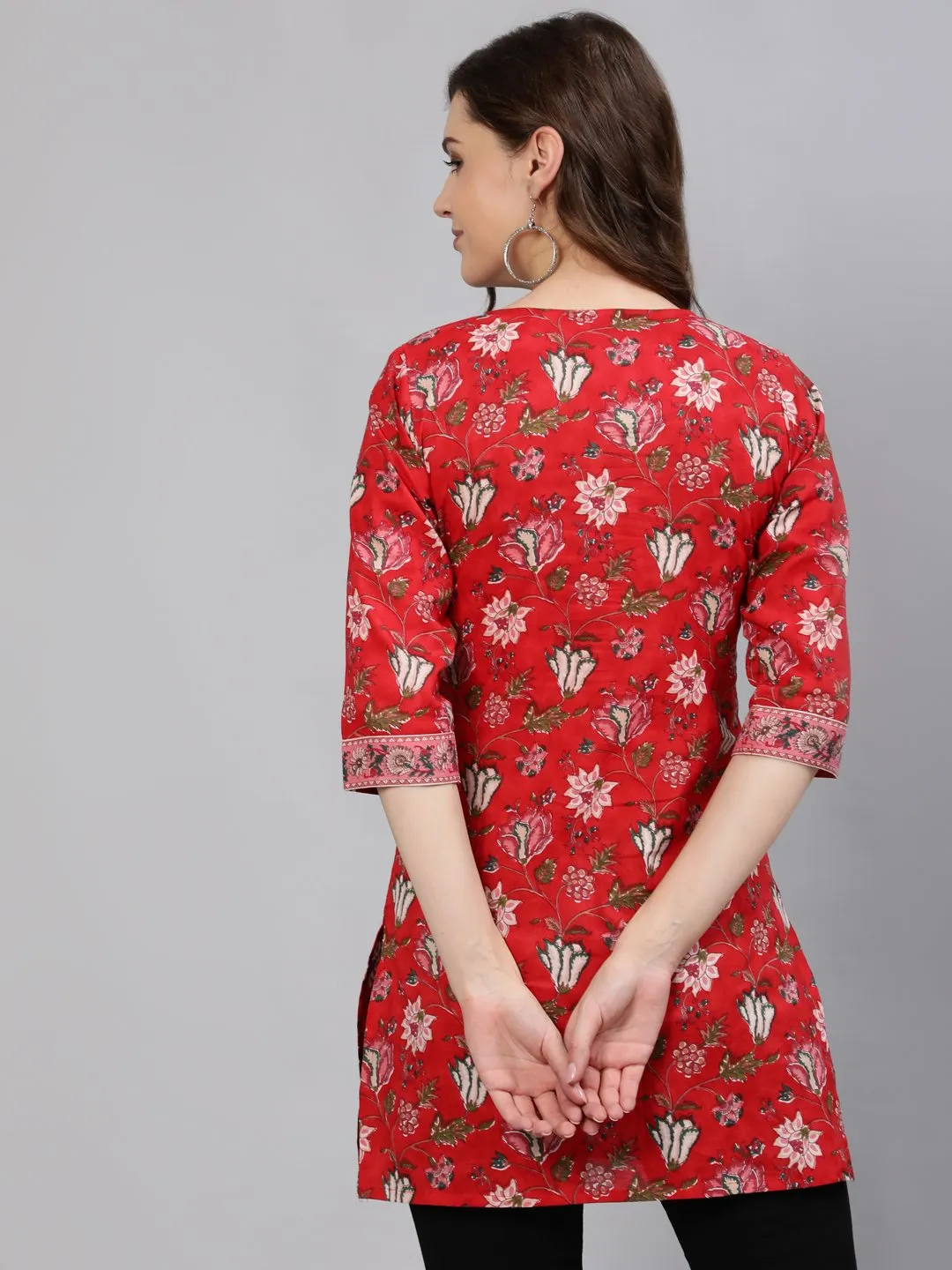 Women Red Floral Printed Tunic With Three Quarter Sleeves